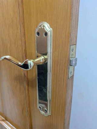 Puerta aglomerada chapa roble