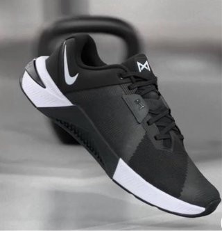 Nike Metcon 10 T44 Negras y Blancas