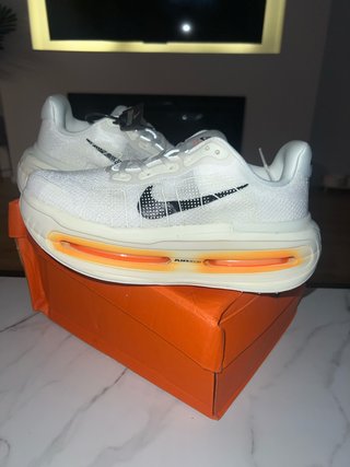 Nike Vomero Premium Blancas Naranja