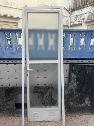 Puerta aluminio 210x80