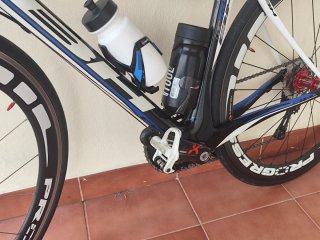 Bicicleta de carretera BH carbono