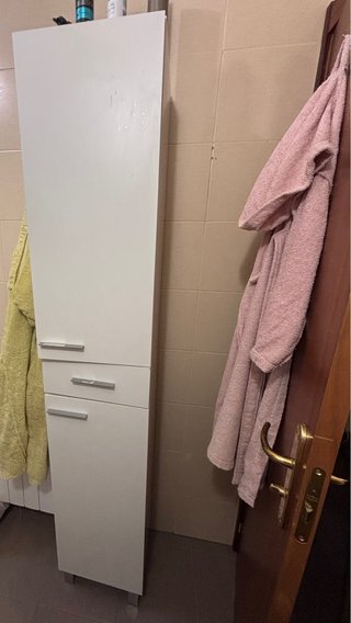 Mueble de baño alto blanco
