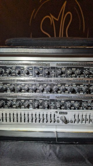 Behringer Composer Pro XL