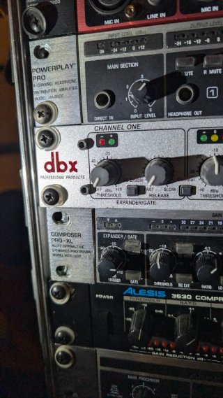 Behringer Composer Pro XL