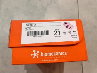 Sandalias Biomecanics rosas talla 21