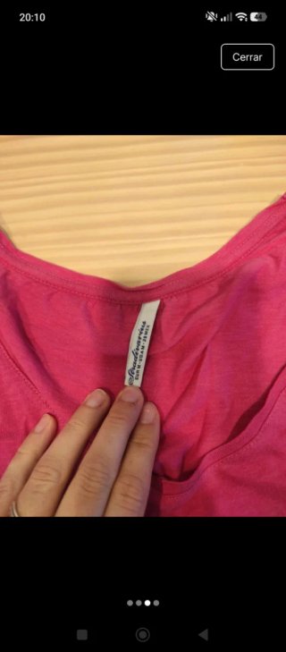 Camiseta Stradivarius manga larga rosa