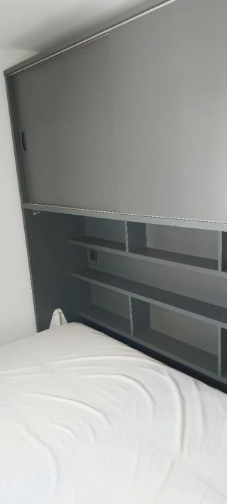 Cama abatible gris metálica