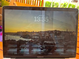 MacBook Air 2020 Plata - Pantalla Rota