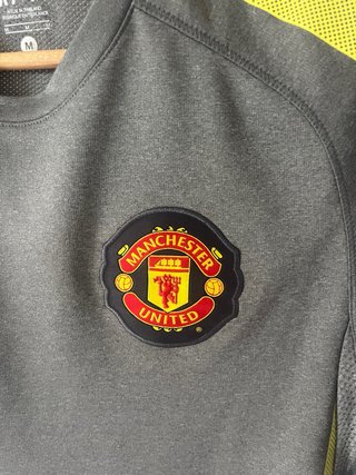 Camiseta Manchester United Nike Gris y Amarillo