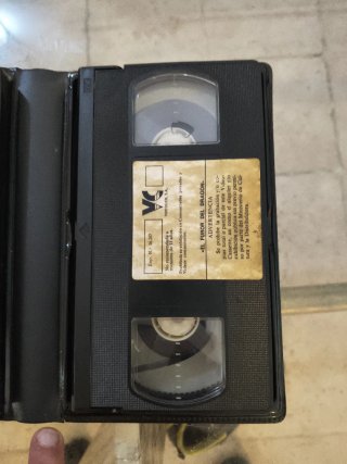 Película VHS Bruce Lee y Chuck Norris