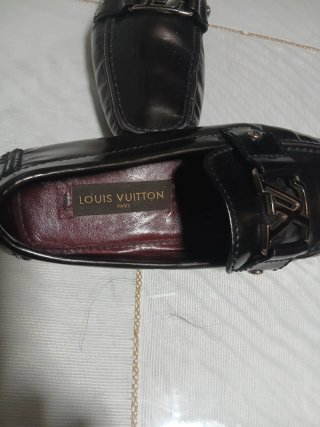 Zapatos Louis Vuitton Negros y Plateados