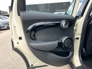 MINI Cooper / 2021 / Automatico
