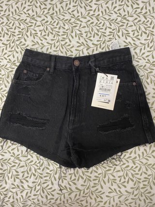 Shorts vaqueros negros rotos Talla M
