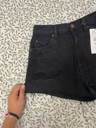 Shorts vaqueros negros rotos Talla M