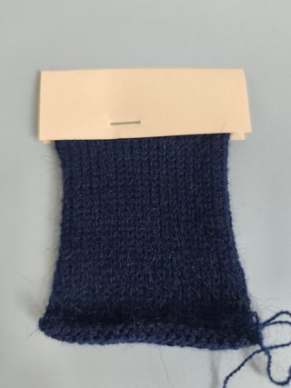 Cono lana azul marino