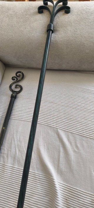 2 Barras de cortina metálicas DIFERENTES