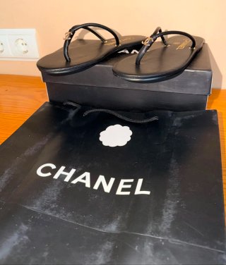 Cc Chanclas Mujer Negro Dorado