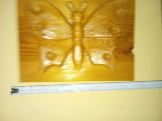 Cuadro de madera mariposa tallada.