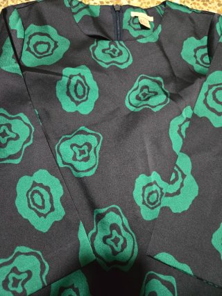 Vestido estampado floral verde y negro
