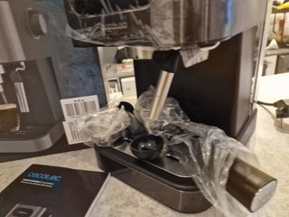 Cafetera Espresso Cecotec 1350W