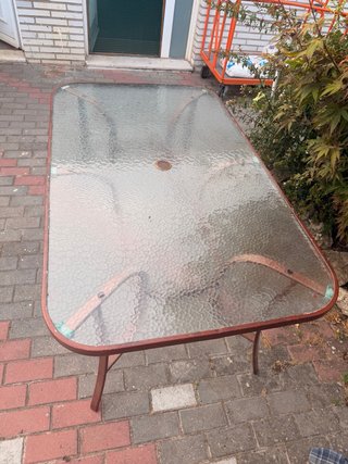 Mesa de jardín y sillas