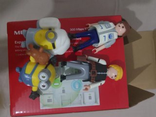 Muñecos Minion y Playmobil