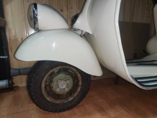 Llanta Vespa Faro Bajo Original