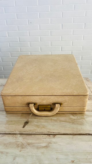 Máquina de escribir vintage Hispano Olivetti