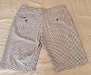 Bermudas rayas M