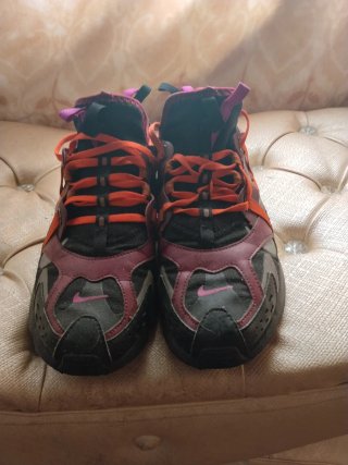 Zapatillas Nike Negras y Moradas