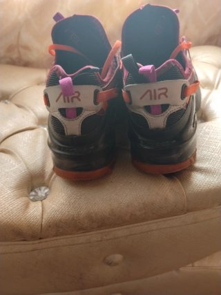 Zapatillas Nike Negras y Moradas
