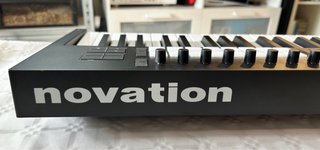 Novation Launchkey MK4 49 Teclado MIDI