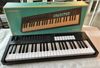 Novation Launchkey MK4 49 Teclado MIDI