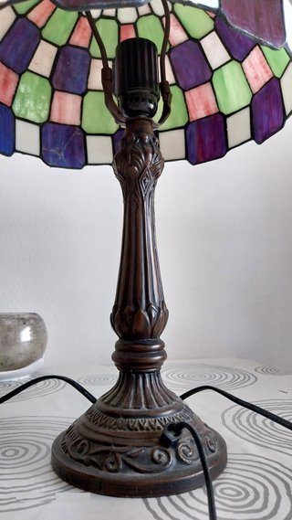 Lámpara estilo Tiffany de cristal y metal