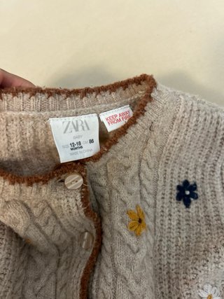 Lote 2 Camisetas con cuello volantes. 2 años