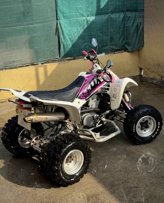 Quad Suzuki LTZ 400 Blanco/Rosa
