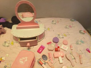 Tocador infantil rosa con espejo
