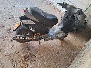 Piaggio Zip Scooter Negro