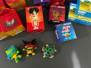 Lote Juguetes McDonald's BTS, Playmobil, Tortugas