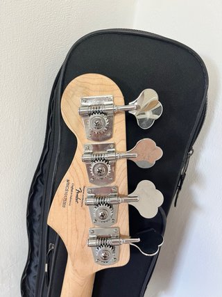 Squier Jazz Bass Vintage Modified + funda