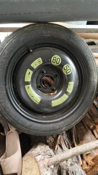 Rueda de repuesto temporal