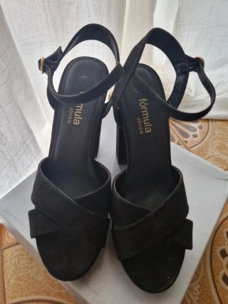 Sandalias Formula Joven Tacón Ancho Negro