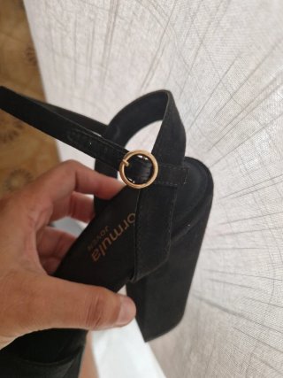 Sandalias Formula Joven Tacón Ancho Negro