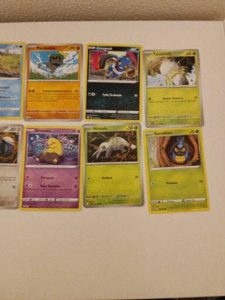 12 Cartas Pokémon Variadas