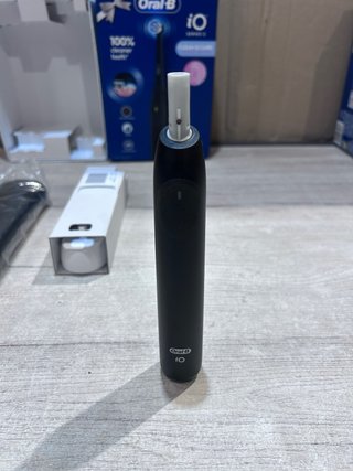 Oral-B iO Series 2 Cepillo Eléctrico  con Estuche