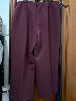 Pantalones anchos burdeos