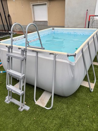 Piscina Bestway + depuradora arena GRE