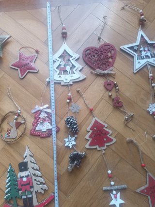 Lote 22 adornos navideños de madera
