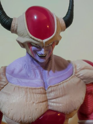 Figura Freezer 2ª Forma 36cm Dragon Ball Z