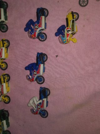 Lote 18 Motos Galletas Siro